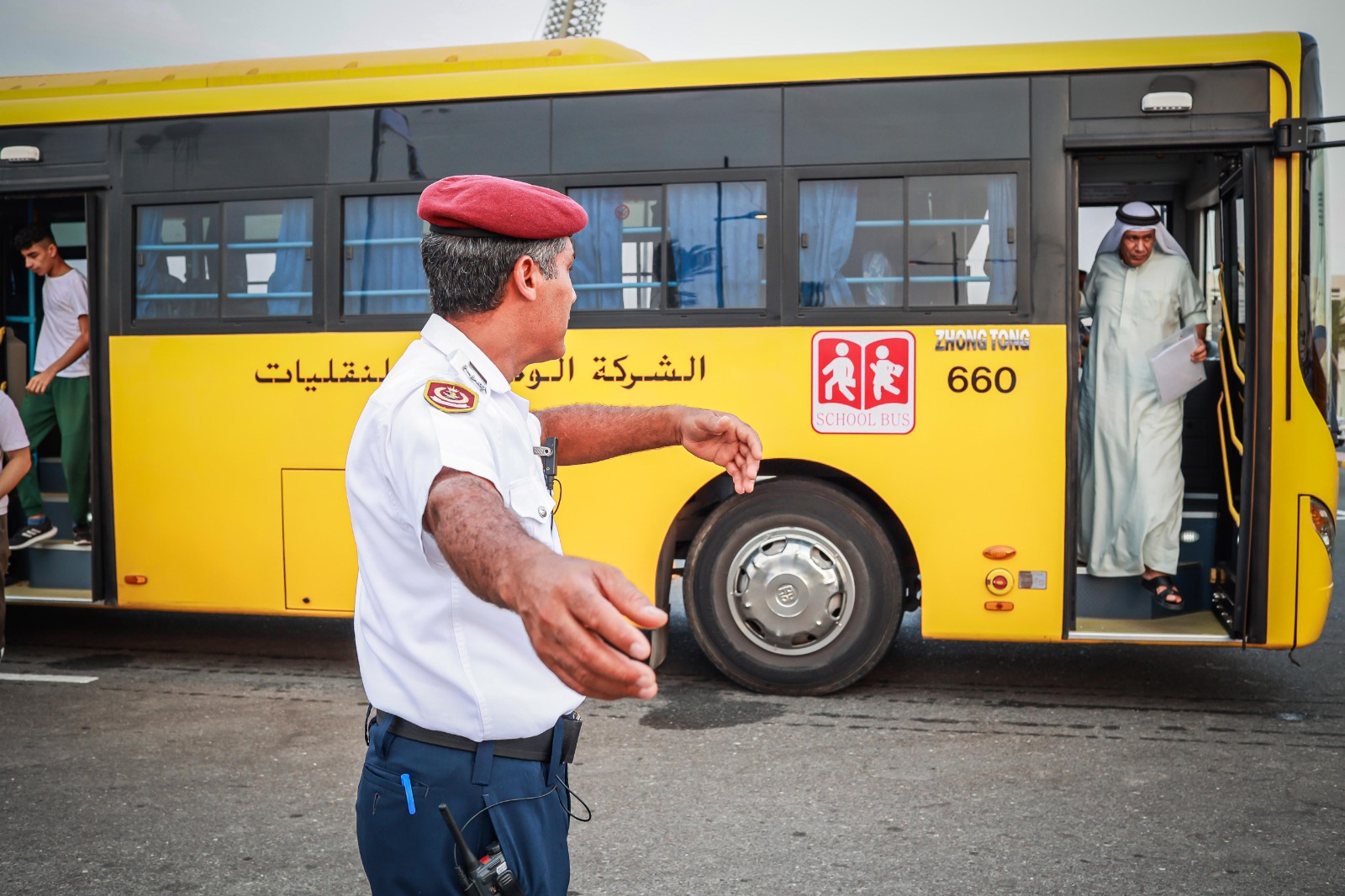 إدارات ومديريات وزارة الداخلية تشارك في حفظ الأمن والسلامة العامة وتأمين المنشآت المستضيفة لفعاليات دورة الألعاب المدرسية الدولية 